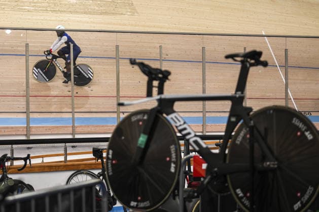 2026 UEC European Track cycling, Rad, Radsport, Bahnrad, Bahn Championships kick off in Konya KONYA, TURKIYE - FEBRUARY 1: Athletes compete qualifying sprint for men during 2026 UEC Track Cycling European Championships, organized in collaboration between the Turkish Cycling Federation and the European Cycling Union (UEC), in Konya, Turkiye on February 1, 2026. Dilara Irem Sancar Anadolu Konya Turkey. Editorial use only. Please get in touch for any other usage.  Copyright: x2026xAnadoluxDilaraxIremxSancarx
