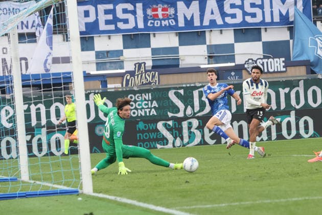 ComoÕs ComoÕs Jacobo Ramon shot on goal during the Serie A soccer match between Como and Atalanta at the Giuseppe Sinigaglia stadium in Como, north Italy - February 1, 2026 - Soccer.  Copyright: xAntonioxSaiai LaPressex