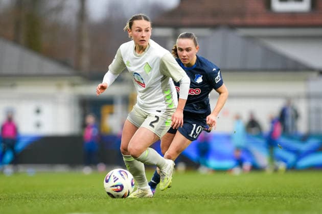 Soccer Google Pixel Women Bundesliga, Matchday 16, TSG Hoffenheim SV Werder Bremen on 01 02 2026 in Hoffenheim Dietmar Hopp Stadion , Germany, Season 2025 2026 DFB DFL REGULATIONS PROHIBIT ANY USE OF PHOTOGRAPHS as IMAGE SEQUENCES and or QUASI VIDEO D Angelo, Chiara Anna 2,SVW in duel with Steiner, Marie 19,TSG Hoffenheim Dietmar Hopp Stadion Germany Copyright: xChristophxKinzingerx