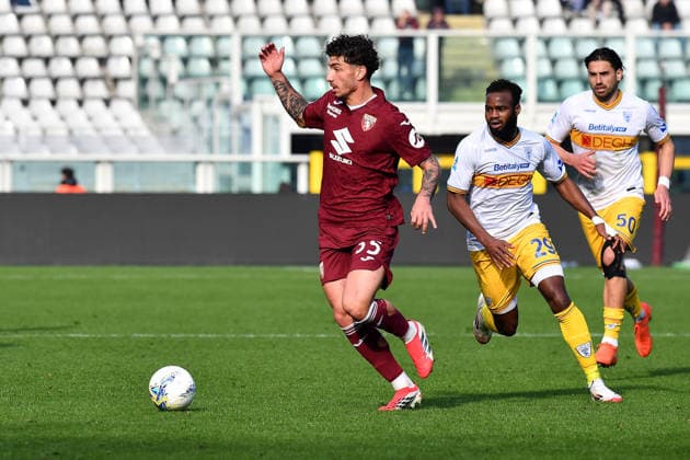 Luca Marianucci of Torino FC and Lassana Coulibaly of US Lecce during Serie A 2025 26 match between Torino FC and of US Lecce at Olimpico Grande Torino Stadium on February 01, 2026 in Turin, Italy - ph Giuliano Marchisciano  Copyright: xGiulianoxMarchisciano IPAxSportx xipa-agency.netx xx IPA_70843288 IPA_Agency_IPA70843288
