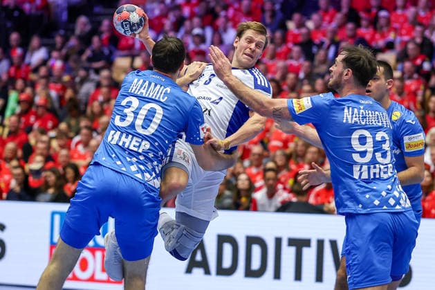 01 02 2026, Handball, Men s EHF EURO 2026, Iceland Croatia, Jyske Bank Boxing in Herning, Denmark, Placement Match 3 4 Janus Dadi Smarason Iceland 03 in a duel against Marko Mamic Croatia 30 Veron Nacinovic Croatia 93 Denmark