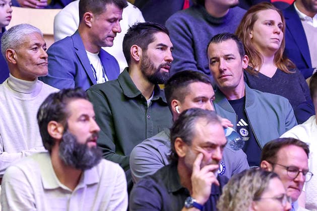 01 02 2026, Handball, Men s EHF EURO 2026, Iceland Croatia, Jyske Bank Boxen in Herning, Denmark, Placement Match 3 4 Nikola Karabatic in the stands next to Dominik Klein Denmark