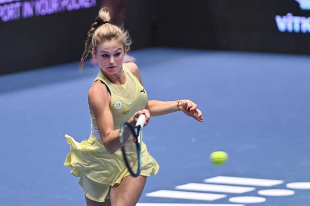 Linda Klimovicova of Poland returns a ball to Katie Volynets of USA during the WTA, Tennis Damen women s tennis tournament Ostrava Open match on February 1, 2026, in Ostrava, Czech Republic. (CTKxPhoto JaroslavxOzana) CTKPhotoP2026020104687  CTKPhotoP2026020104687