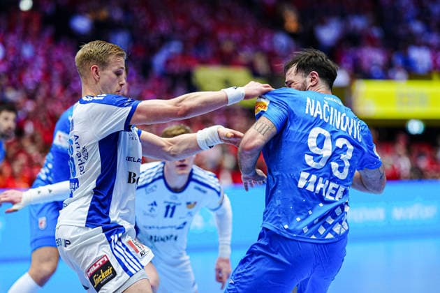 Ymir Oern Gislason Iceland, 11 , Veron Nacinovic Croatia, 93 DEN, Iceland vs Croatia, Handball, EHF European Championship 2026, Match for 3rd place, 01 02 2026 DEN, Iceland vs Croatia, Handball, EHF European Championship 2026, Match for 3rd place, 01 02 2026 Herning Copyright: xEibner-Pressefoto MarcelxvonxFehrnx EP_MFN
