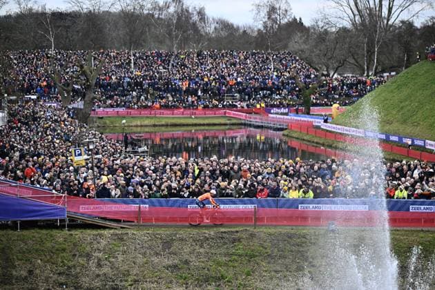 Dutch Mathieu van der Poel pictured in action during the men elite race at UCI Cyclocross World Championships, on Sunday 01 February 2026, in Hulst, The Netherlands. ERICxLALMAND  x160259891x