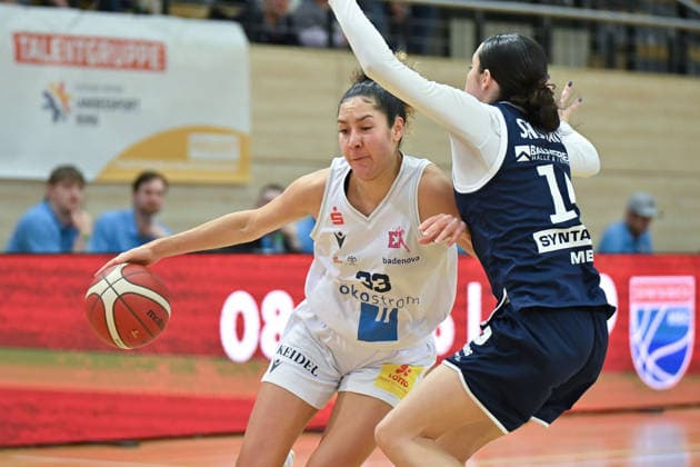 Summah Evans Freiburg, 33 , Katelyn Shumate Lions, 14 , Syntainics MBC vs Eisvoegel USC Freiburg, Women, Basketball, 1 Bundesliga, DBBL, Main Round, 17 Matchday, Season 2025 26, 01 02 2026 Halle SWH Arena Sachsen Anhalt Germany