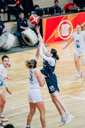 BB 1BL Women Syntainics MBC Lions Eisvoegel USC Freiburg Katelyn Shumate GISA Lions MBC , Antonia Kraushaar Eisvoegel USC Freiburg during the 2025 2026 season in the DBBL Toyota Bundesliga Syntainics MBC Lions and Eisvoegel USC Freiburg at the SWH Arena on February 1, 2026 in Halle Saale, Sachsen Anhalt, Germany