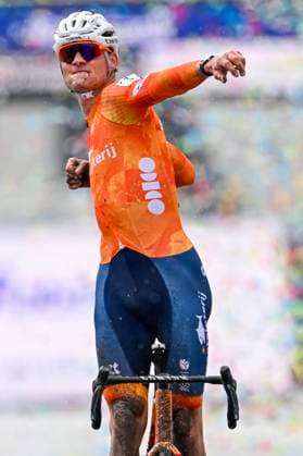 UCI World Championships 2026 Hulst HULST, THE NETHERLANDS - FEBRUARY 01 : Van Der Poel Mathieu (Ned) celebrating his victory during the 2026 UCI Cyclo-Cross World Championships for Men Elite on February 01, 2026 in Hulst, The Netherlands, 01 02 2026 Hulst The Netherlands  Copyright: xNicoxVereeckenx