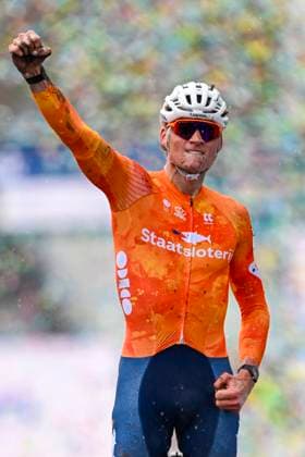 UCI World Championships 2026 Hulst HULST, THE NETHERLANDS - FEBRUARY 01 : Van Der Poel Mathieu (Ned) celebrating his victory during the 2026 UCI Cyclo-Cross World Championships for Men Elite on February 01, 2026 in Hulst, The Netherlands, 01 02 2026 Hulst The Netherlands  Copyright: xNicoxVereeckenx