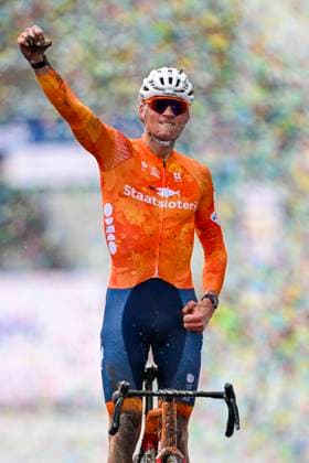 UCI World Championships 2026 Hulst HULST, THE NETHERLANDS - FEBRUARY 01 : Van Der Poel Mathieu (Ned) celebrating his victory during the 2026 UCI Cyclo-Cross World Championships for Men Elite on February 01, 2026 in Hulst, The Netherlands, 01 02 2026 Hulst The Netherlands  Copyright: xNicoxVereeckenx