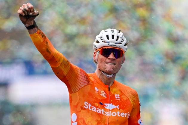 UCI World Championships 2026 Hulst HULST, THE NETHERLANDS - FEBRUARY 01 : Van Der Poel Mathieu (Ned) celebrating his victory during the 2026 UCI Cyclo-Cross World Championships for Men Elite on February 01, 2026 in Hulst, The Netherlands, 01 02 2026 Hulst The Netherlands  Copyright: xNicoxVereeckenx