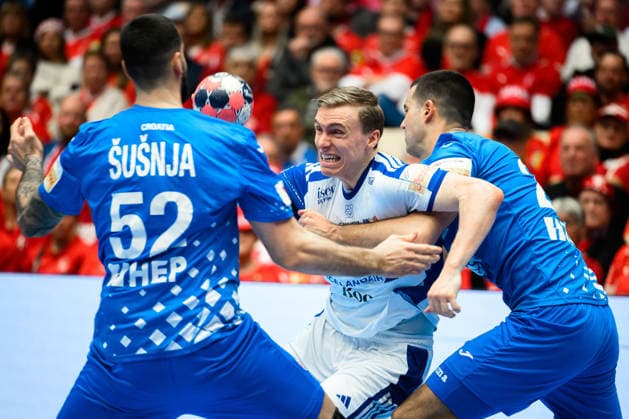 Herning Handball EM 2026 Match 3rd place Iceland Croatia v li Leon Susnja Croatia , Icelands Gisli Thorgeir Kristjansson Herning Jyske Bank Boxen Denmark