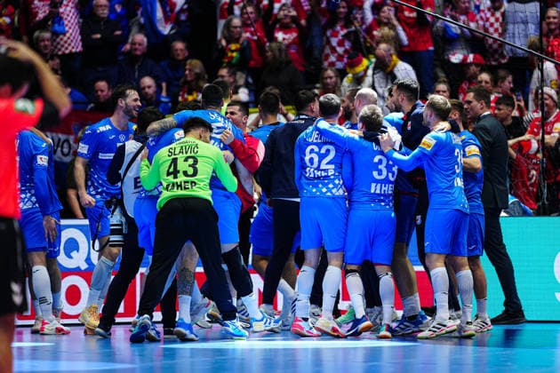 Croatia cheers after victory end of match DEN, Iceland vs Croatia, Handball, EHF European Championship 2026, Match for 3rd place, 01 02 2026 DEN, Iceland vs Croatia, Handball, EHF European Championship 2026, Match for 3rd place, 01 02 2026 Herning Copyright: xEibner-Pressefoto MarcelxvonxFehrnx EP_MFN