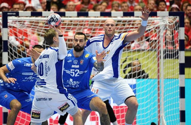 Herning, Denmark, 010226. Jyske Bank Boxen Hall. Third place match of the European Handball Championship, Iceland - Croatia. In the photo: Gisli Kristjansson, Leon Susnja. Photo: Ante Cizmic CROPIX Hrvatska Copyright: xxAntexCizmicx island_hrvatska42-010226