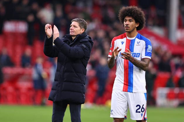 Nottingham Forest v Crystal Palace, Premier League Crystal Palace manager Oliver Glasner and Chris Richards of Crystal Palace applaud the travelling fans after the Nottingham Forest v Crystal Palace Premier League match at the City Ground, West Bridgford, England on 1 February 2026 Credit: Ryan Crockett Every Second Media Editorial use only. All images are copyright Every Second Media Limited. No images may be reproduced without prior permission. All rights reserved. Premier League and Football League images are subject to licensing agreements with Football DataCo Limited. see https: www.football-dataco.com Copyright: xIMAGO EveryxSecondxMediax ESM-1783-0085 RyanxCrockettx xEveryxSecondxMediax