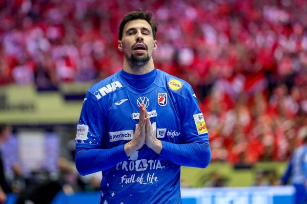 01 02 2026, Handball, Men s EHF EURO 2026, Iceland Croatia, Jyske Bank Boxing in Herning, Denmark, Placement Match 3 4 Ivan Martinovic Croatia 51 hopes for victory Denmark