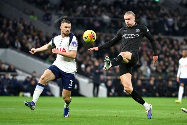 Spurs vs Man City, Premier League Erling Haland of Manchester City puts the ball over the Spurs bar. during the Spurs vs Manchester City, Premier League match at the Tottenham Hotspur Stadium London. London Tottenham Hotspur Stadium UK Copyright: xMartinxDaltonx Spurs_vs_ManCity_010226_MD_009
