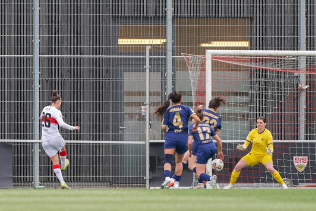 01 02 2026, Soccer, 2 Womens Bundesliga, 2025 2026, Matchday 15, VfB Stuttgart SG 99 Andernach Nicole Billa 26 VfB Stuttgart with the shot for 1 0