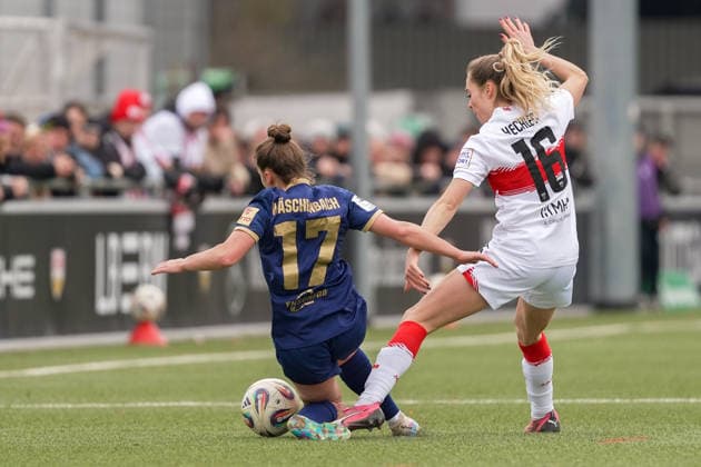 01 02 2026, Football, 2 Womens Bundesliga, 2025 2026, Matchday 15, VfB Stuttgart SG 99 Andernach Leonie Wäschenbach 17 Andernach and Janina Hechler 16 VfB Stuttgart in a duel
