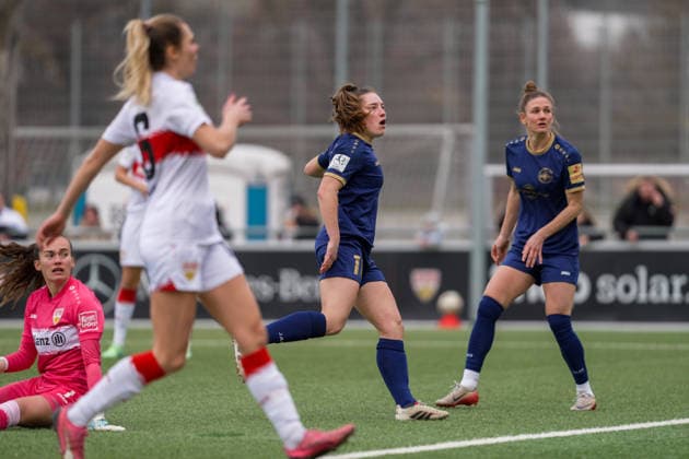 01 02 2026, Football, 2 Womens Bundesliga, 2025 2026, Matchday 15, VfB Stuttgart SG 99 Andernach Leonie Krump 10 Andernach and Carolin Schraa 7 Andernach as well as goalkeeper Kiara Beck 1 VfB Stuttgart and Janina Hechler 16 VfB Stuttgart look after the ball At the end, it lands in the goal