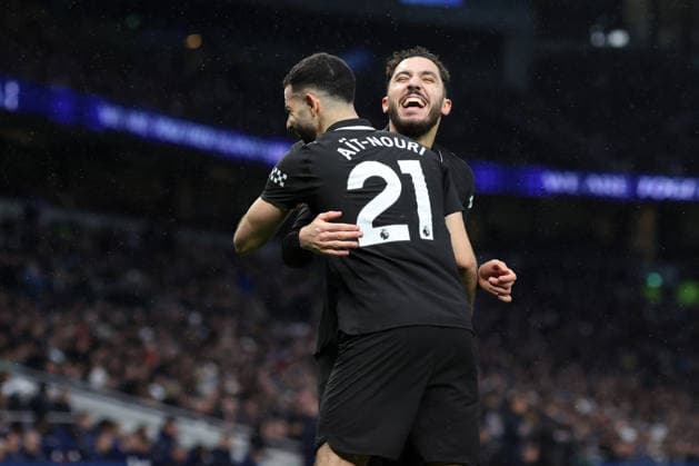 Tottenham gegen Manchester City 01. Februar 2026, London Premier League Fußball Tottenham Hotspur gegen Manchester City Rayan Cherki von Manchester City jubelt nach dem Führungstreffer mit Rayan Ait Nouri von Manchester City Foto Charlotte Wilson Offside London UK  Copyright: xCharlottexWilsonx xOffsidexOffside