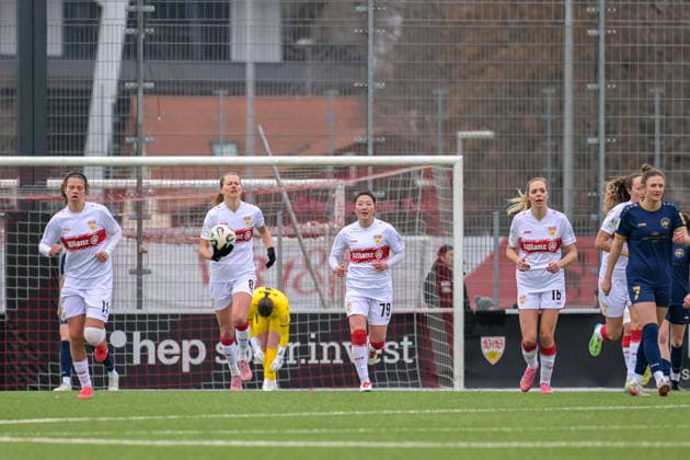 01 02 2026, Soccer, 2 Womens Bundesliga, 2025 2026, Matchday 15, VfB Stuttgart SG 99 Andernach Rosa Rückert 11 VfB Stuttgart , Maxi Rall 8 VfB Stuttgart , Haruka Osawa 79 VfB Stuttgart and Janina Hechler 16 VfB Stuttgart after the 3 3 equalizer