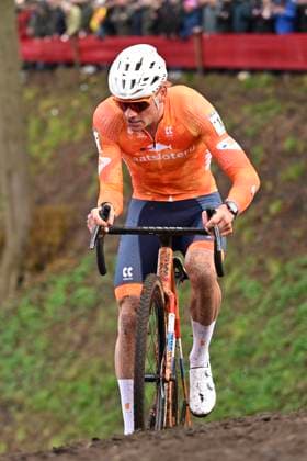 UCI World Championships 2026 Hulst HULST, THE NETHERLANDS - FEBRUARY 01 : Van Der Poel Mathieu (Ned) in action during the 2026 UCI Cyclo-Cross World Championships for Men Elite on February 01, 2026 in Hulst, The Netherlands, 01 02 2026 Hulst The Netherlands  Copyright: xNicoxVereeckenx