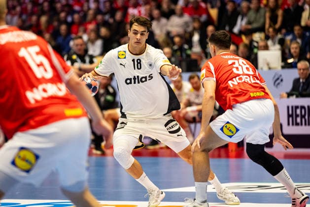 HERNING, DENMARK - FEBRUARY 1: Julian Köster (Germany, 18) against Mads Hoxer Hangaard (Denmark, 38) during the EHF EURO 2026 Final match between Denmark vs Germany at Jyske Bank Boxen Arena on February 1, 2026 in Herning, Denmark. Midtjylland Denmark Copyright: xMarioxM.xKobergx