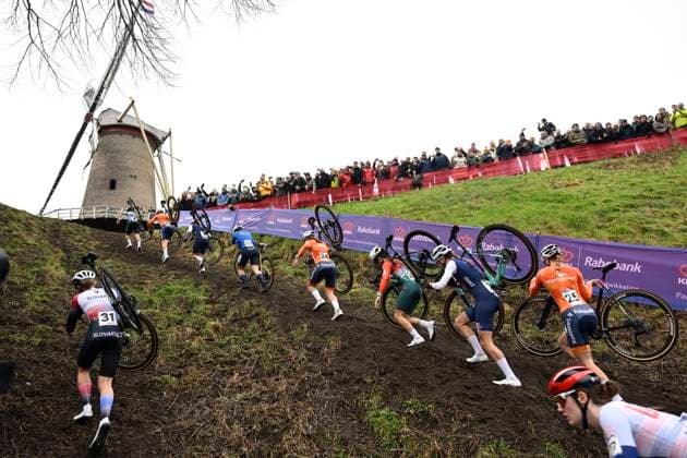 UCI World Championships 2026 Hulst HULST, THE NETHERLANDS - FEBRUARY 01 : Illustration picture showing cyclocross riders in action during the 2026 UCI Cyclo-Cross World Championships for Men Elite on February 01, 2026 in Hulst, The Netherlands, 01 02 2026 Hulst The Netherlands  Copyright: xNicoxVereeckenx