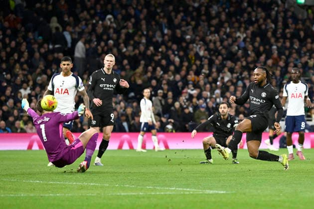 Spurs vs Man City, Premier League GOAL Antoine Semenyo of Manchester City cores his sides second goal during the Spurs vs Manchester City, Premier League match at the Tottenham Hotspur Stadium London. London Tottenham Hotspur Stadium UK Copyright: xMartinxDaltonx Spurs_vs_ManCity_010226_MD_015