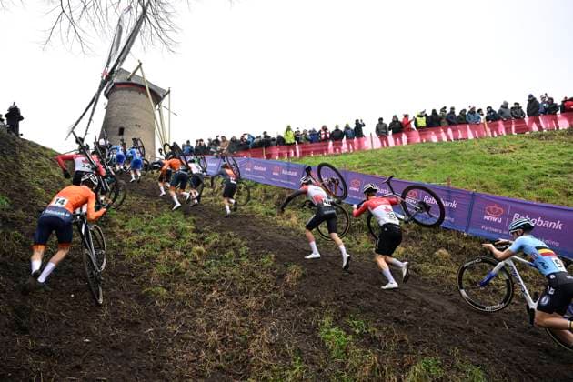 UCI World Championships 2026 Hulst HULST, THE NETHERLANDS - FEBRUARY 01 : Illustration picture showing cyclocross riders in action during the 2026 UCI Cyclo-Cross World Championships for Men Elite on February 01, 2026 in Hulst, The Netherlands, 01 02 2026 Hulst The Netherlands  Copyright: xNicoxVereeckenx