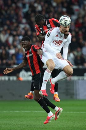 Nice v Stade Brestois 29 - Ligue 1 McDonald s 2025 2026 Salis Abdul Samed of OGC Nice, Kojo Peprah Oppong of OGC Nice and Ludovic Ajorque of Stade Brestois 29 challenge during the Ligue 1 McDonald s match between Nice and Brest at Allianz Riviera on February 1, 2026 in Nice, France. WARNING! This Photograph May Only Be Used For Newspaper And Or Magazine Editorial Purposes. May Not Be Used For Publications Involving 1 player, 1 Club Or 1 Competition Without Written Authorisation From Football DataCo Ltd. For Any Queries, Please Contact Football DataCo Ltd on +44 (0) 207 864 9121 Nice Allianz Riviera South-Eastern France France Copyright: xAllstarxPicturexLibraryxLtdx