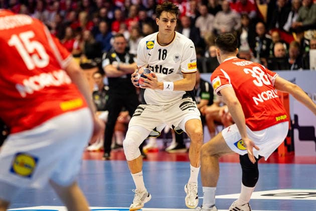 HERNING, DENMARK - FEBRUARY 1: Julian Köster (Germany, 18) against Mads Hoxer Hangaard (Denmark, 38) during the EHF EURO 2026 Final match between Denmark vs Germany at Jyske Bank Boxen Arena on February 1, 2026 in Herning, Denmark. Midtjylland Denmark Copyright: xMarioxM.xKobergx