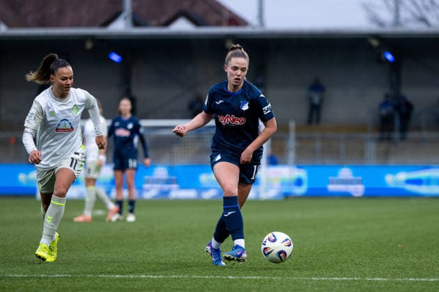 Valesca Ampoorter TSG Hoffenheim, 18 on the ball, GER, TSG 1899 Hoffenheim vs SV Werder Bremen, Football Google Pixel Women Bundesliga, 16 Matchday, Season 2025 2026, 01 02 2026 DFB regulations prohibit any use of photographs as image sequences and or quasi video GER, TSG 1899 Hoffenheim vs SV Werder Bremen, Football Google Pixel Women Bundesliga, 16 Matchday, Season 2025 2026, 01 02 2026 Hoffenheim Copyright: xEibner-Pressefoto Memmlerx EP_MMR