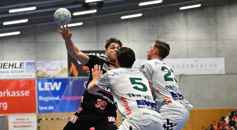 01 02 2026 Handball season 2025 2026 Test match friendly HC Erlangen HCE Frisch Auf Göppingen xwoxzix Tobias Buck 39, HC Erlangen HCE Rutger ten Velde 5, Frisch Auf Göppingen Ole Pregler 23, Frisch Auf Göppingen