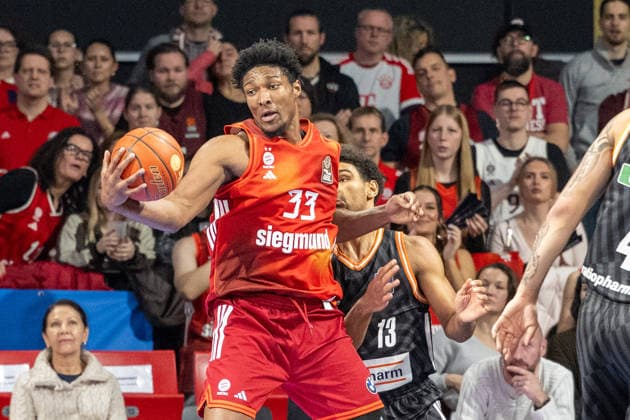 David McCormack 33 FC Bayern Basketball , Mark Smith 13 Ratiopharm Ulm , FC Bayern Basketball vs Ratiopharm Ulm, BBL, Matchday 18, 01 02 2026 Munich Bavaria Germany Copyright: xkolbert-press UlrichxGamelx