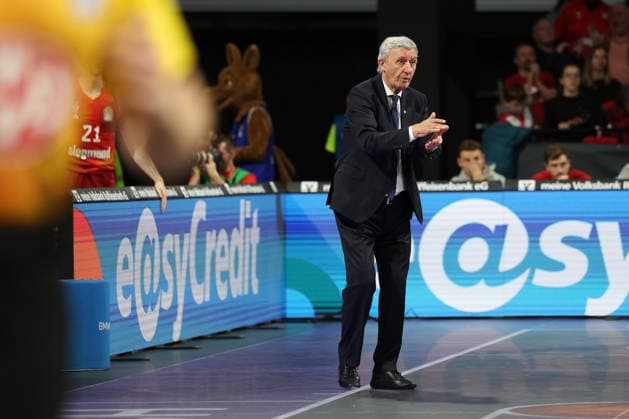 Svetislav Pesic FC Bayern Basketball, Head Coach applauds, GER, FC Bayern Basketball vs ratiopharm Ulm, Basketball, easycredit Basketball Bundesliga, Matchday 18, Season 2025 2026, 01 02 2026, GER, FC Bayern Basketball vs ratiopharm Ulm, Basketball, easycredit Basketball Bundesliga, Matchday 18, Season 2025 2026, 01 02 2026 Munich Copyright: xEibner-Pressefoto JennixMaulx EP_JML