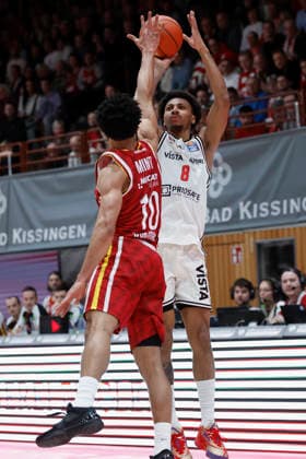 f l n r Davion Mintz Fitness First Wuerzburg Baskets, 10 and Demarcus Marquette Demonia Bamberg Baskets, 8 01 02 2026, Basketball, BBL, Fitness First Wuerzburg Baskets vs BMA365 Bamberg Baskets, GER, Wuerzburg, Tectake Arena Copyright: HMBxMedia xHeikoxBecker