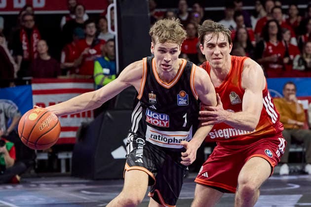 German Basketball Bundesliga BBL , FC Bayern Munich Basketball vs RATIOPHARM ULM, Munich FC Bayern Basketball, ulm ratiopharm, 2026 02 01 in Munich SAP Garden JENSEN Tobias RATIOPHARM ULM Shooting Guard SG Nr7 ULM7 , JESSUP Justinian FC Bayern Basketball Shooting Guard SG Nr10 FCBB10 sportworld Munich SAP Garden Bayern Germany