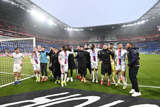 Football : Olympique Lyonnais v Lille LOSC - Ligue 1 - 01 02 2026 Players of Lyon celebrates after winner the French league 1 match between Olympique Lyonnais and Lille LOSC at Groupama Stadium Decines Charpieu Lyon France on February 01, 2026 LYONFrance  Copyright: xMouradxAllilix