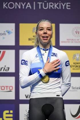 Belgian Helene Hesters celebrate on the podium after winning the women s Scratch race at the first day of the 2026 UEC Track Elite European Championships, in Konya, Turkey, Sunday 01 February 2026. The European Championships take place from 01 to 05 February 2026. DIRKxWAEM  x160281067x
