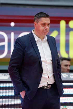 from left to right Head Coach Sasa Filipovski Fitness First Wuerzburg Baskets 01 02 2026, Basketball, BBL, Fitness First Wuerzburg Baskets vs BMA365 Bamberg Baskets, GER, Wuerzburg, Tectake Arena Copyright: HMBxMedia xHeikoxBecker