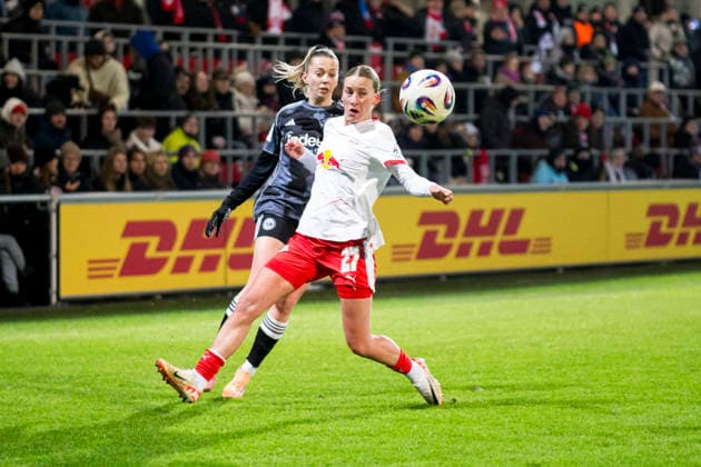 01 02 2026, xomx, Soccer Google Pixel Women Bundesliga, RB Leipzig Eintracht Frankfurt v l Marlene Müller RasenBallsport Leipzig front on the ball DFL DFB REGULATIONS PROHIBIT ANY USE OF PHOTOGRAPHS as IMAGE SEQUENCES and or QUASI VIDEO Leipzig