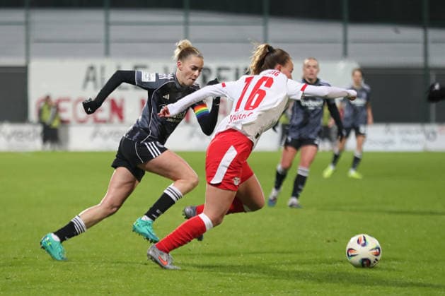 Google Pixel Women Bundesliga, RB Leipzig Eintracht Frankfurt 01 02 2026 Laura Freigang 10, Eintracht Frankfurt vs Annabel Schasching 16, RB Leipzig Soccer, Google Pixel Women Bundesliga, Season 2025 2026, 16 Matchday RB Leipzig vs SG Eintracht Frankfurt on 01 02 2026, Training Center Cottaweg, Leipzig DFB REGULATIONS PROHIBIT ANY USE OF PHOTOGRAPHS AS IMAGE SEQUENCES AND OR QUASI VIDEO Copyright: xBEAUTIFULxSPORTS JanxKaeferx