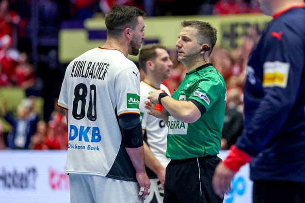 01 02 2026, Handball, Men s EHF EURO 2026, Germany Denmark, Jyske Bank Boxen in Herning, Final Red card after foul on Mads Hoxer Hangaard Denmark 38 for Jannik Kohlbacher Germany 80 Denmark