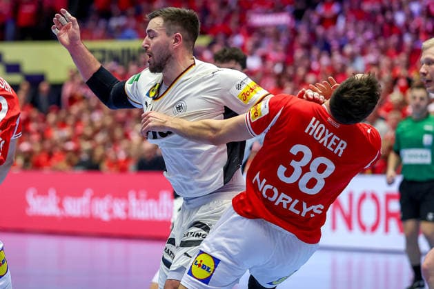 01 02 2026, Handball, Men s EHF EURO 2026, Germany Denmark, Jyske Bank Boxen in Herning, Final Red card after foul on Mads Hoxer Hangaard Denmark 38 for Jannik Kohlbacher Germany 80 Denmark