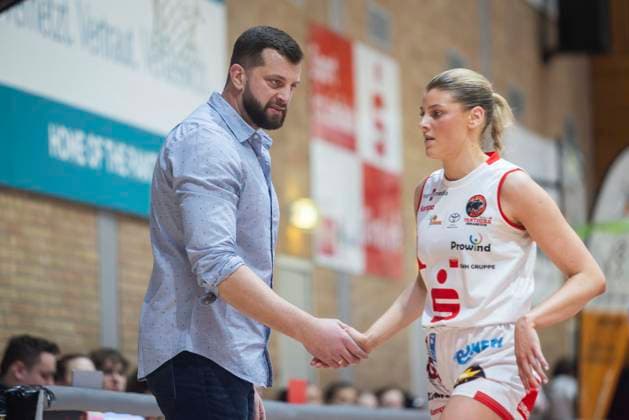Aleksandar Cuic Headcoach Osnabrück , Kennedy Dickie Nr1, Osnabrück GiroLive Panthers Osnabrück 57 71 TK Hannover Luchse 1 DBBL 17 Matchday GiroLive Panthers Osnabrück vs TK Hannover Luchse