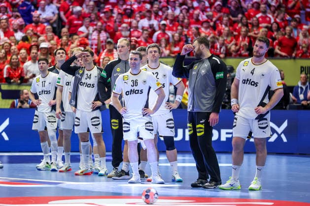 01 02 2026, Handball, Men s EHF EURO 2026, Germany Denmark, Jyske Bank Boxing in Herning, Final Denmark is European Champion The German team stands disappointed Disappointment on the pitch Denmark
