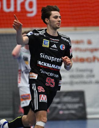 01 02 2026 Handball Season 2025 2026 Test match Friendly match HC Erlangen HCE Frisch Auf Göppingen xwoxzix Tim Gömmel Goemmel 95, HC Erlangen HCE Goal celebration Cheers Joy