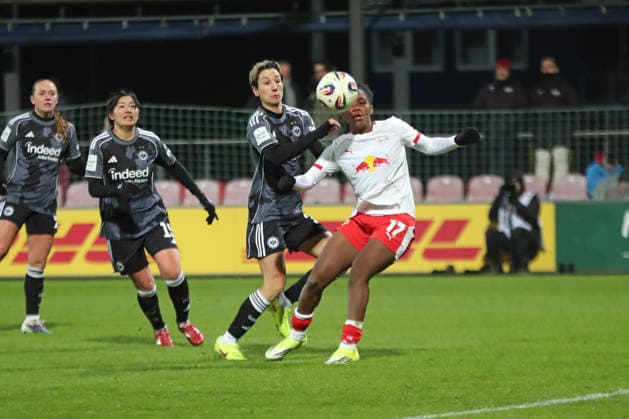 Google Pixel Women Bundesliga, RB Leipzig Eintracht Frankfurt 01 02 2026 Sara Doorsoun 23, Eintracht Frankfurt vs Delice Boboy 17, RB Leipzig Soccer, Google Pixel Women Bundesliga, Season 2025 2026, 16 Matchday RB Leipzig vs SG Eintracht Frankfurt on 01 02 2026, Training Center Cottaweg, Leipzig DFB REGULATIONS PROHIBIT ANY USE OF PHOTOGRAPHS AS IMAGE SEQUENCES AND OR QUASI VIDEO Copyright: xBEAUTIFULxSPORTS JanxKaeferx